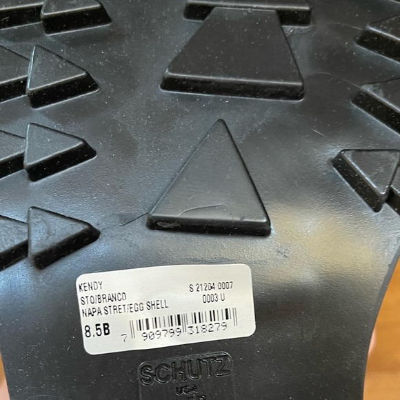 Schultz NWT, box/bag patent Nappa leather lug sole boots, Sz 7.5 and 8.5, zipper - Picture 11 of 17